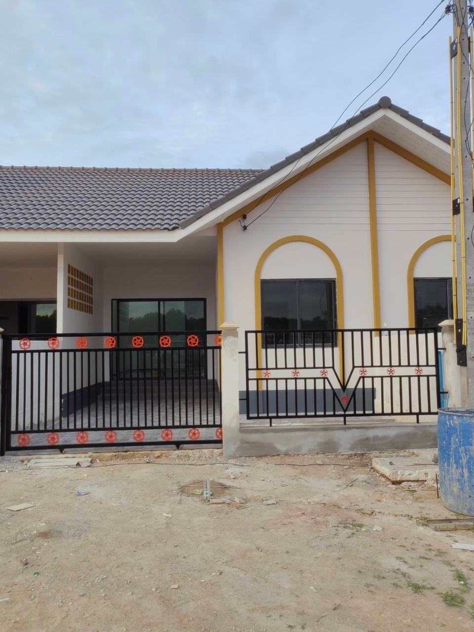 Townhouses at The Richte Village, Noen Kraprok, Ban Chang — photo 2