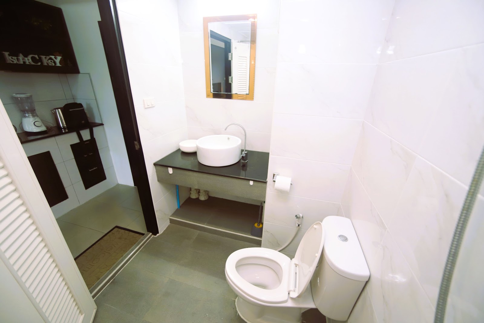 Beachfront Condo, Rayong Condochain, Mae Ramphueng Beach — photo 11