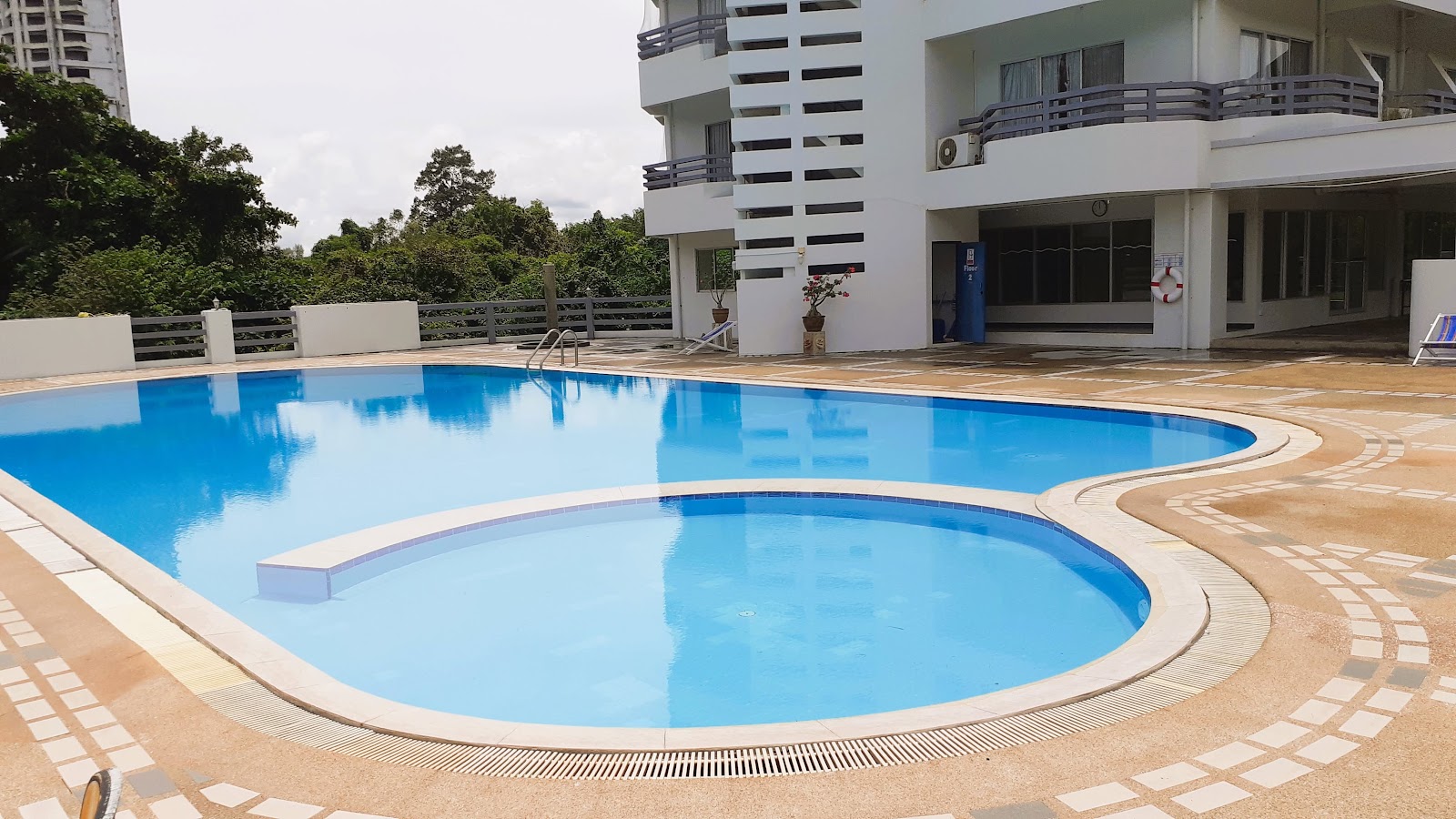 Beachfront Condo, Rayong Condochain, Mae Ramphueng Beach — photo 14