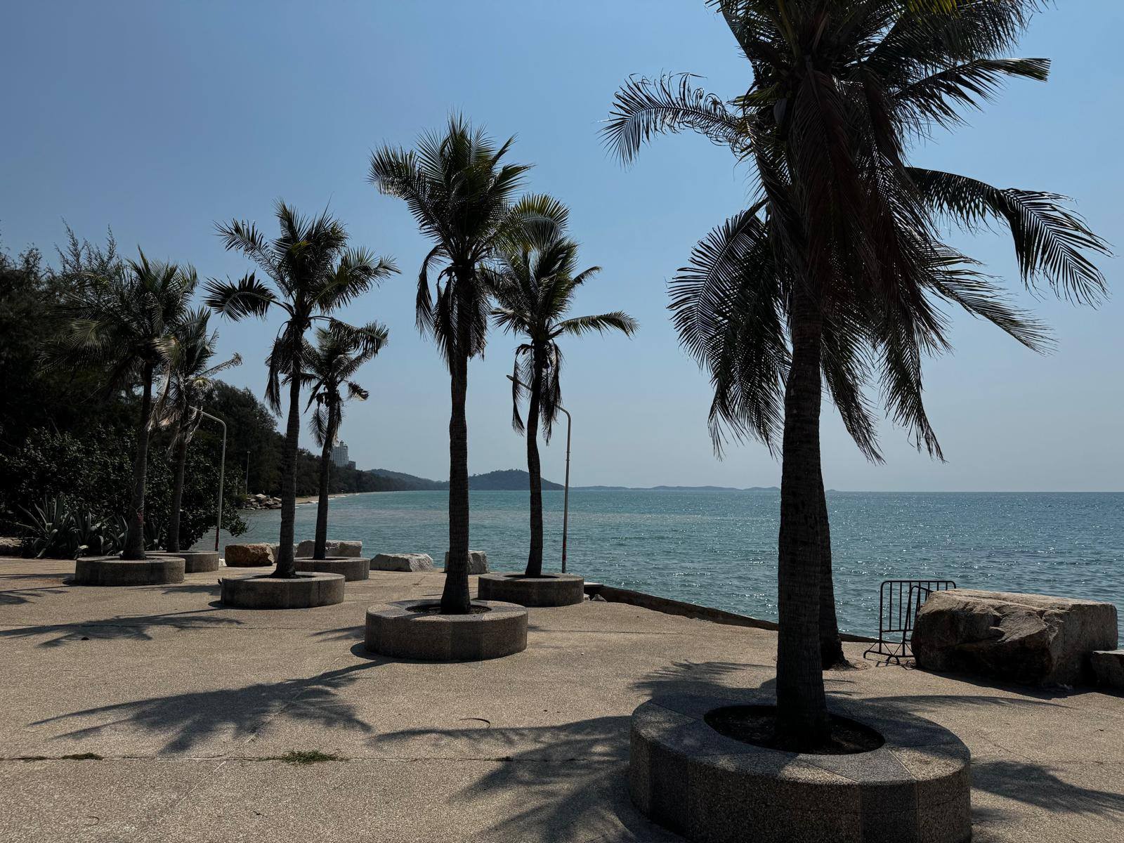 Beachfront Condo, Rayong Condochain, Mae Ramphueng Beach — photo 19