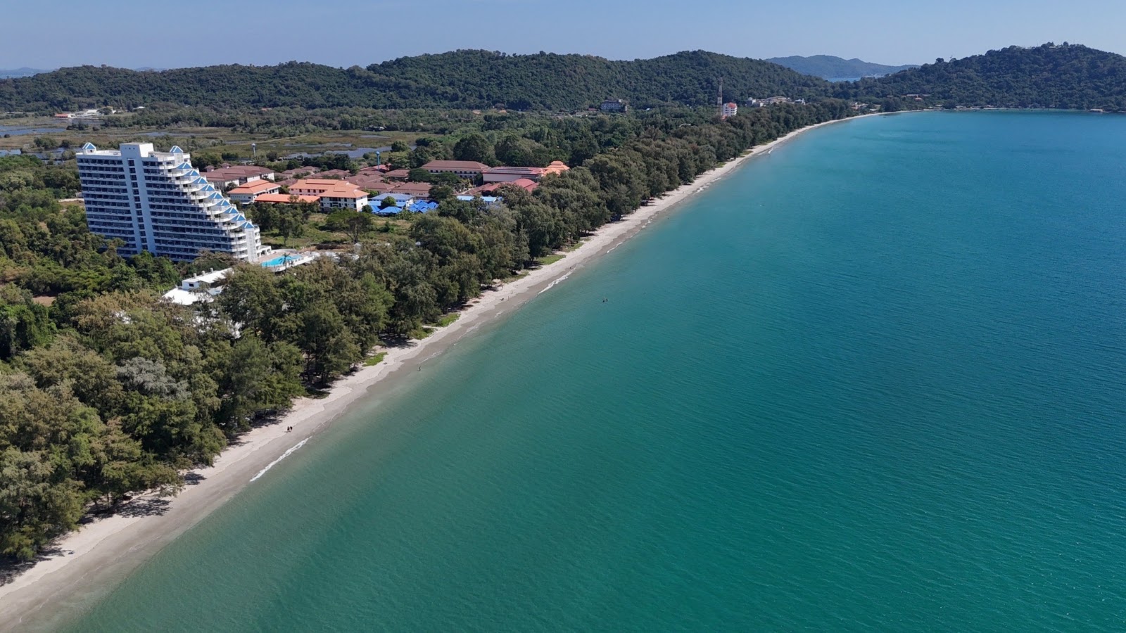 Beachfront Condo, Rayong Condochain, Mae Ramphueng Beach — photo 21