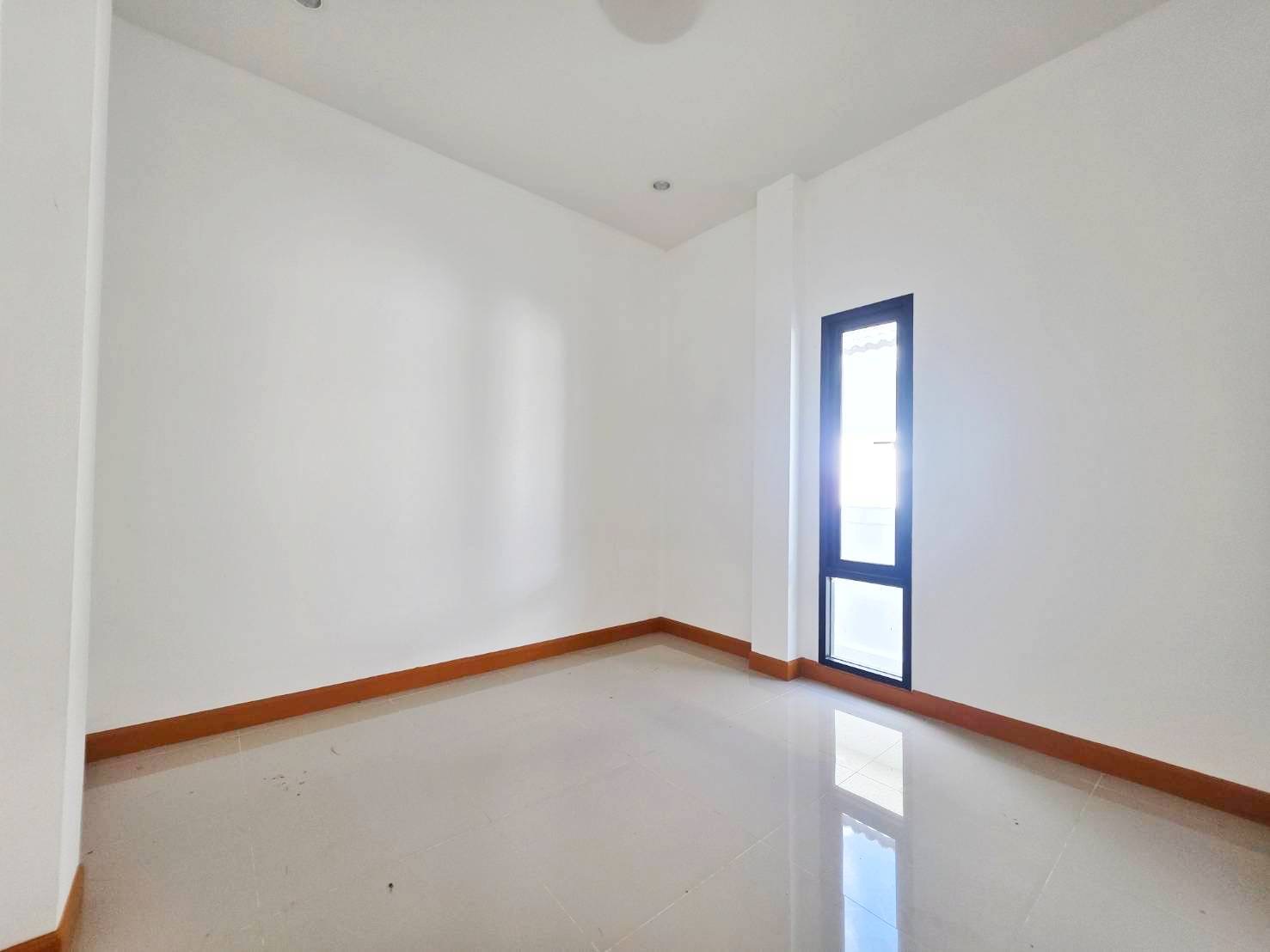 Single house, Soi 9, Sai 15, Nikhom Phatthana — photo 9
