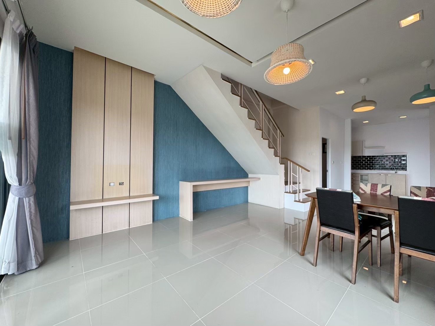 2-Storey Townhouse, Emus Village, Bo Win — photo 2