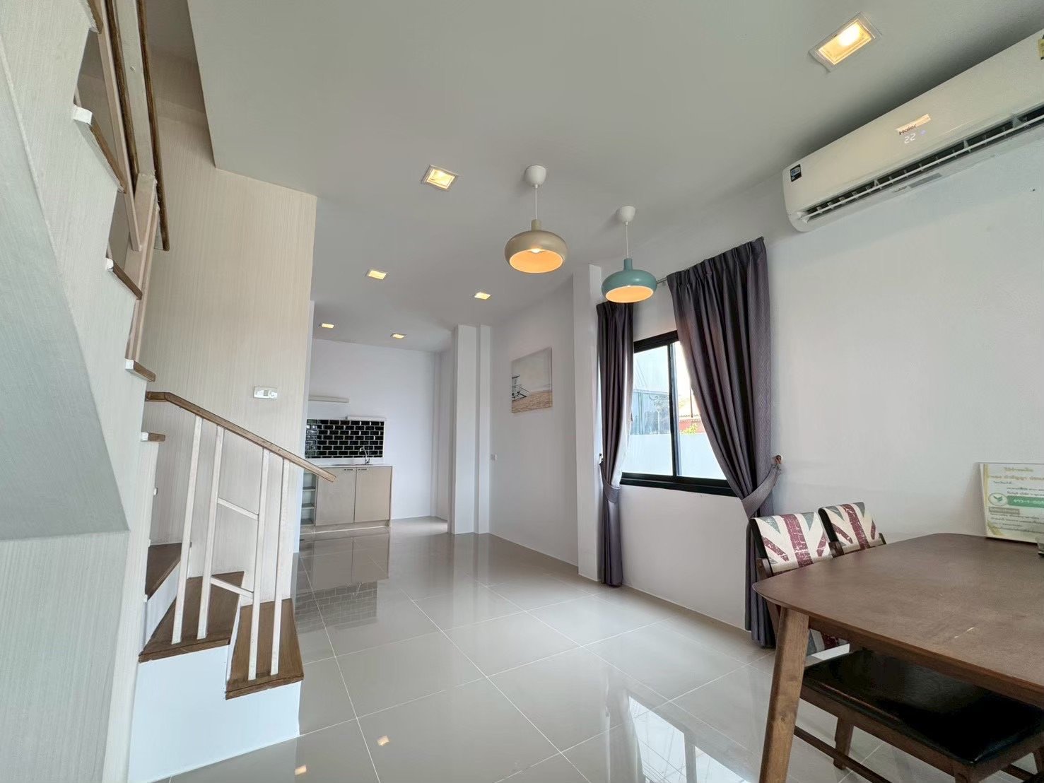 2-Storey Townhouse, Emus Village, Bo Win — photo 5