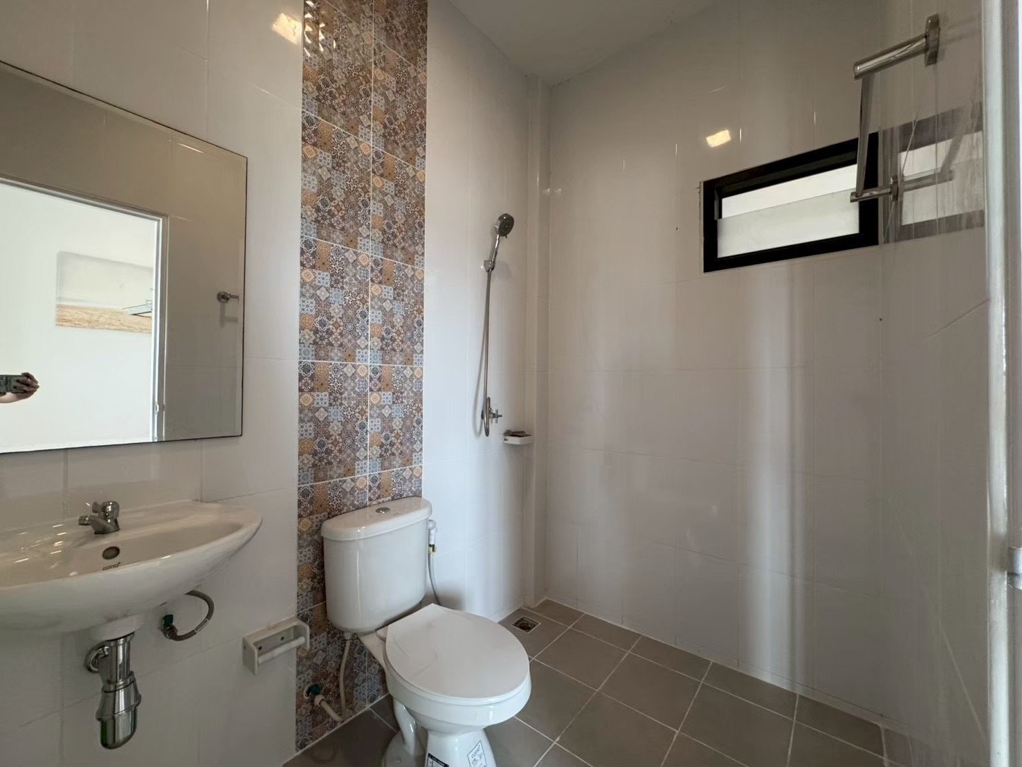 2-Storey Townhouse, Emus Village, Bo Win — photo 7