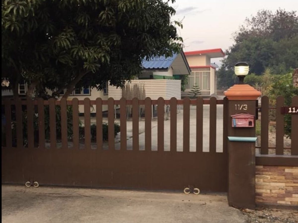 Two detached houses on 1 rai 1 ngan 83 sq.wa, central Rayong, Mueang Rayong, Rayong