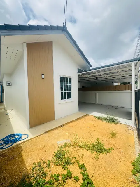 Single-storey house near Rayong bus terminal, Thap Ma — photo 17