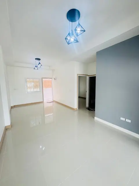 Single-storey house near Rayong bus terminal, Thap Ma — photo 8