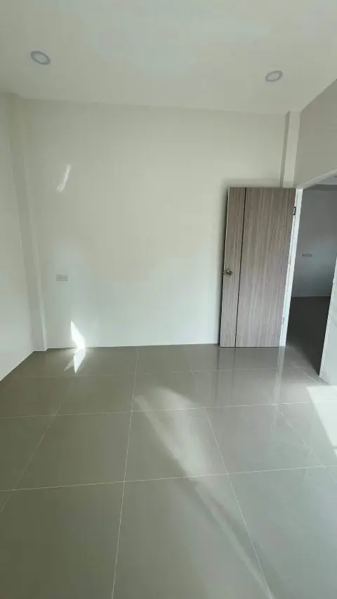 Single house, Nikhom Phatthana Soi 5, Sai 13 — photo 13