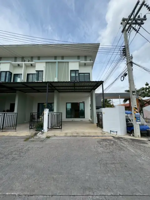 2-Storey Townhouse, Emus Village, Bo Win — photo 1