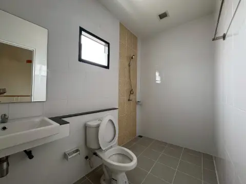 2-Storey Townhouse, Emus Village, Bo Win — photo 14