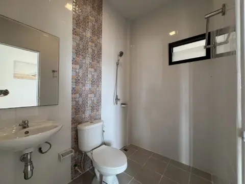 2-Storey Townhouse, Emus Village, Bo Win — photo 7