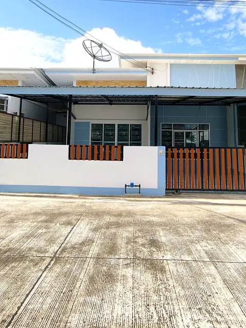 Twin house, Panrada Village, Map Yang Phon — photo 1