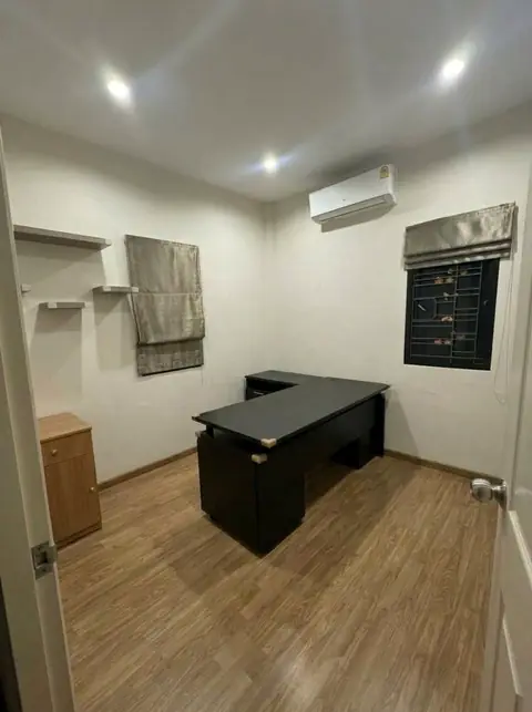 Large detached house, Sapthanee Green Ville, Ta Khan, Ban Khai — photo 10